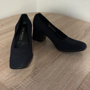 Vintage 90’ VIA SPIGA Pumps Navy Blue Fabric Made In ITALY Square Toe